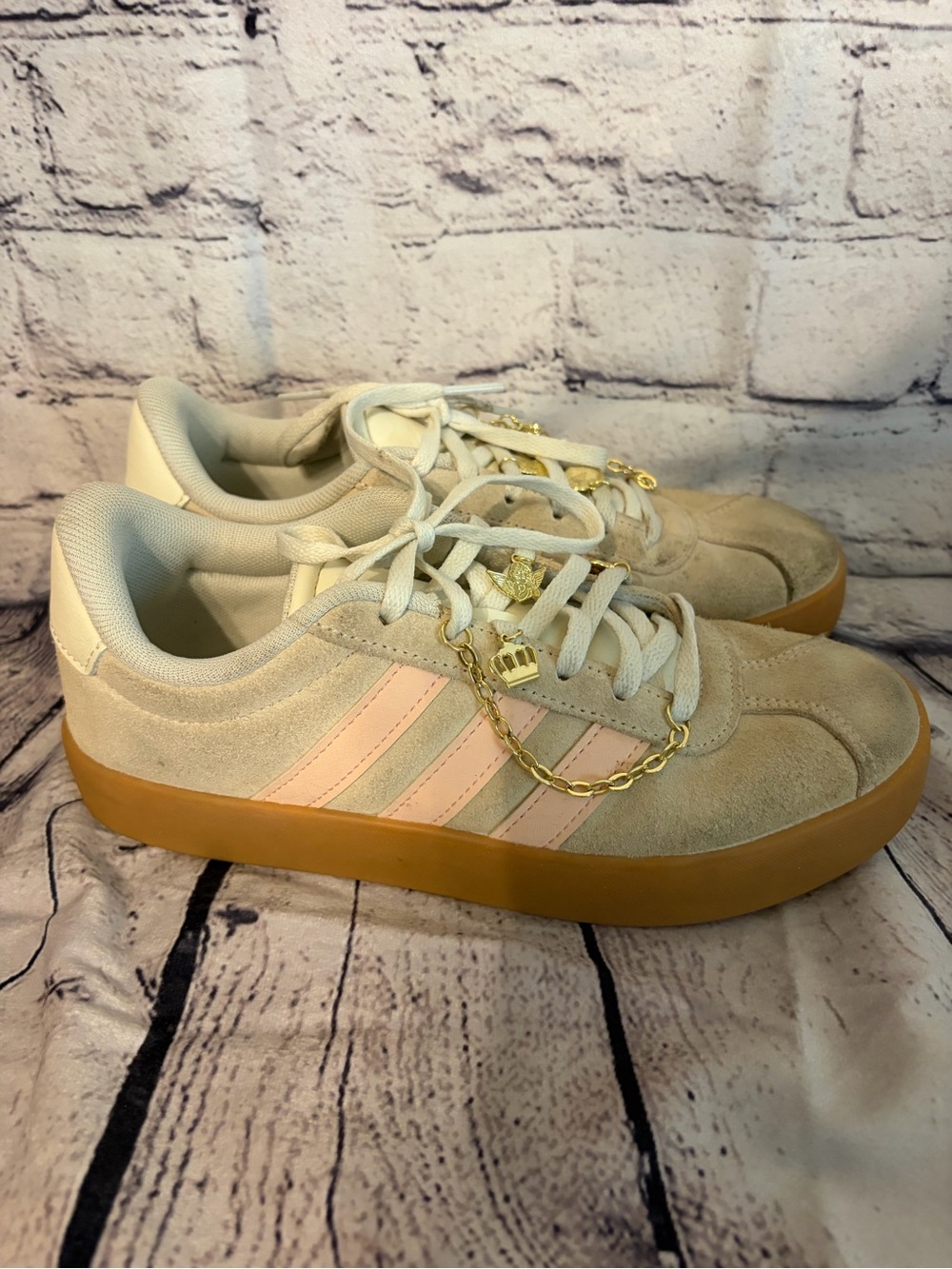 Girls Adidas Suede Platform Sneakers in Beige with Pink Stripes-Size 4